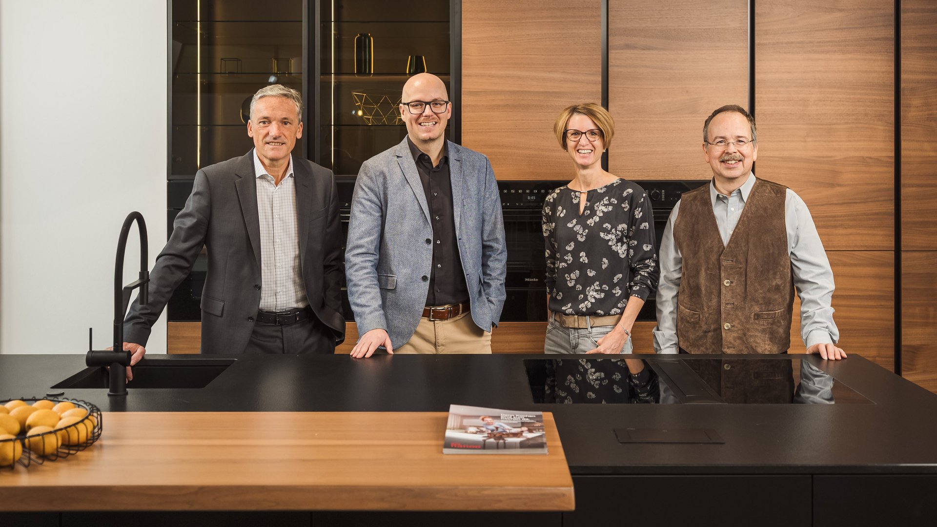 ewe Flagship Partner JACHS Küchen & Wohnkultur | Team ewe Flagship Partner JACHS Küchen & Wohnkultur | Team