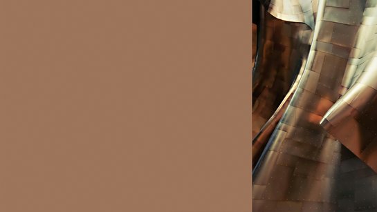 Farbkachel in bronze metallic, daneben in farblich passendes Muster