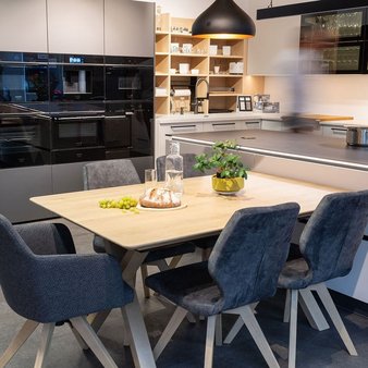 ewe Exklusiv Partner Kücheninsel Hochrainer | Interior Design